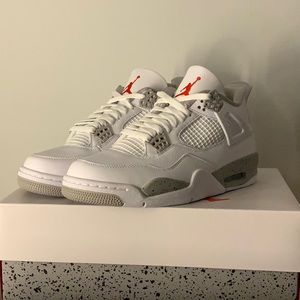 Nike Air Jordan 4 White Oreo (2021) In Men (8.5), In Womens (10)